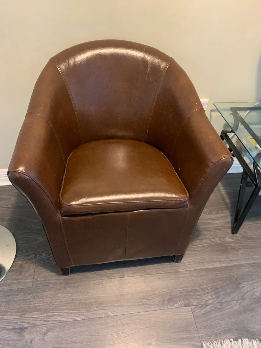 Tub chair - Image 1