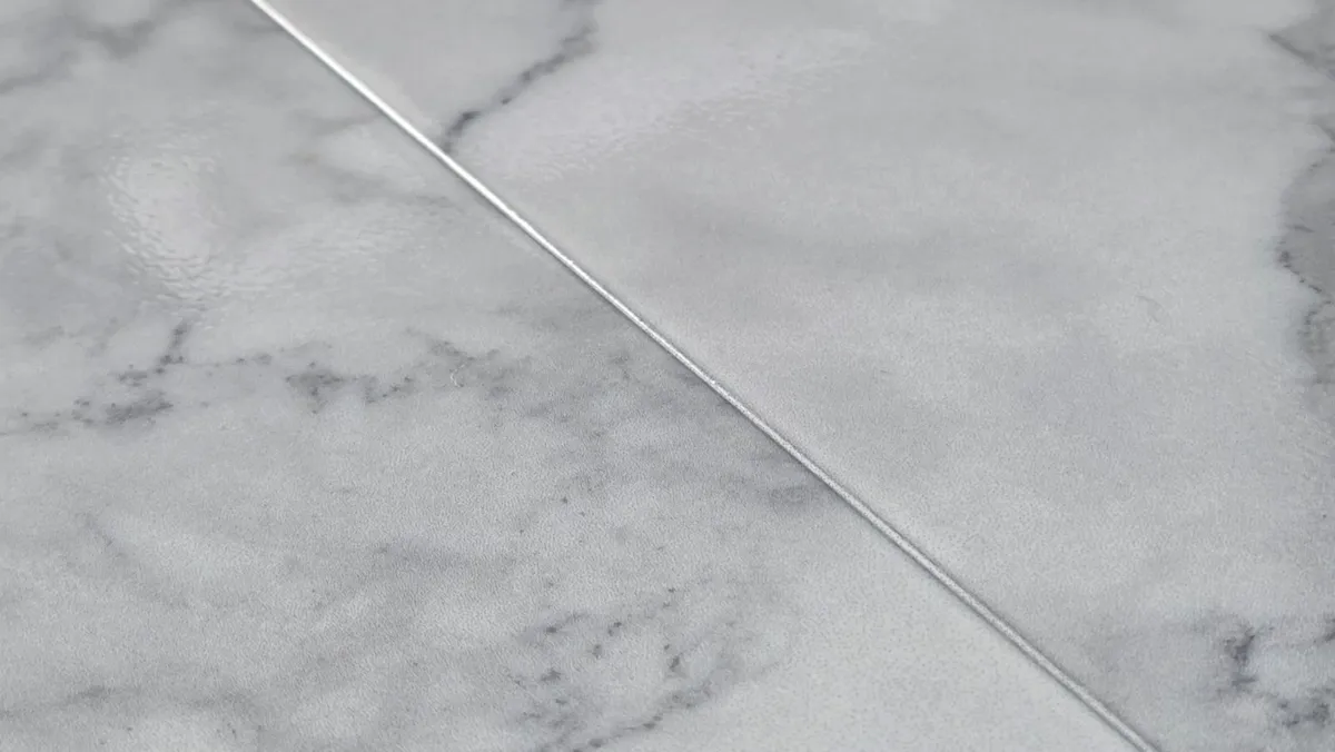 Tile effect click flooring - Image 1