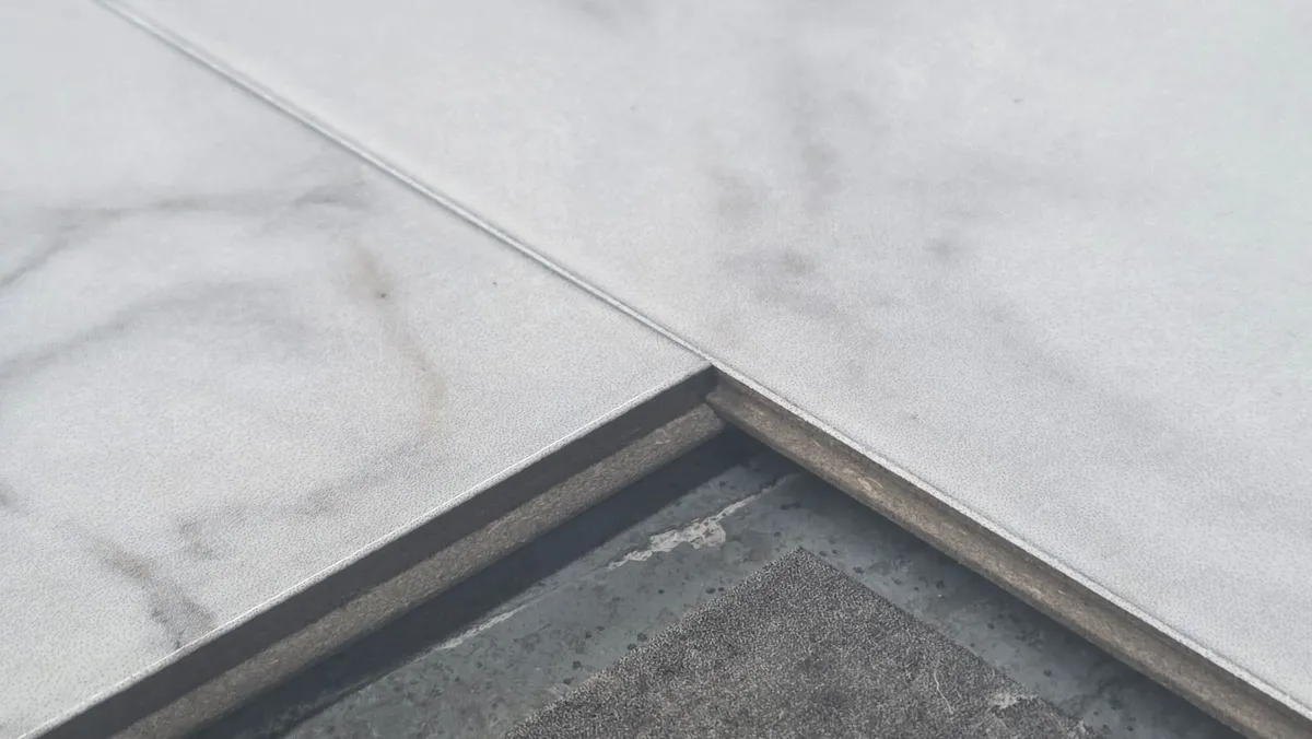 Tile effect click flooring - Image 2