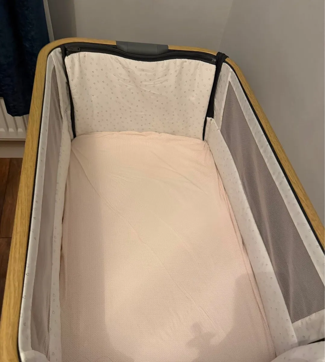 Bedside crib - Image 2