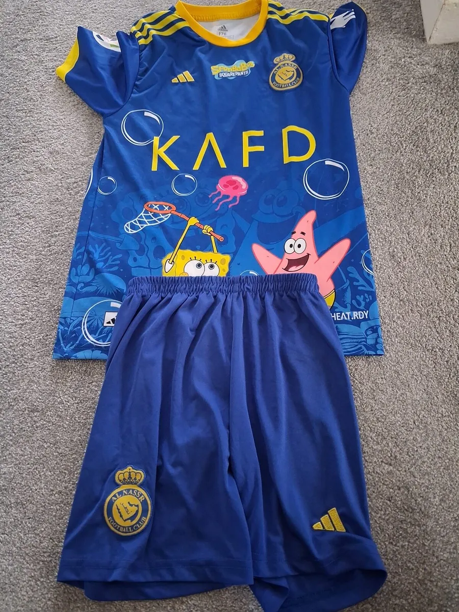 Ronaldo custom sports soccer kit 13-15 years - Image 1