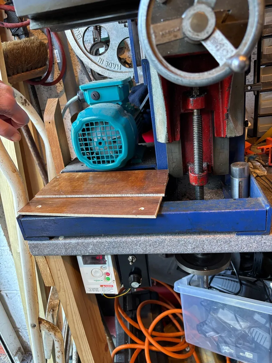 British HORIZONTAL MILLING MACHINE 240v - Image 4
