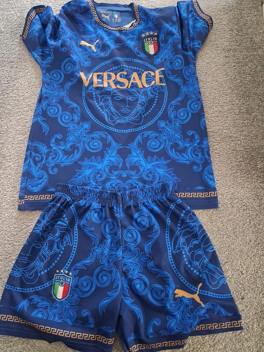 Custom soccer kit 13-15 years old - Image 1