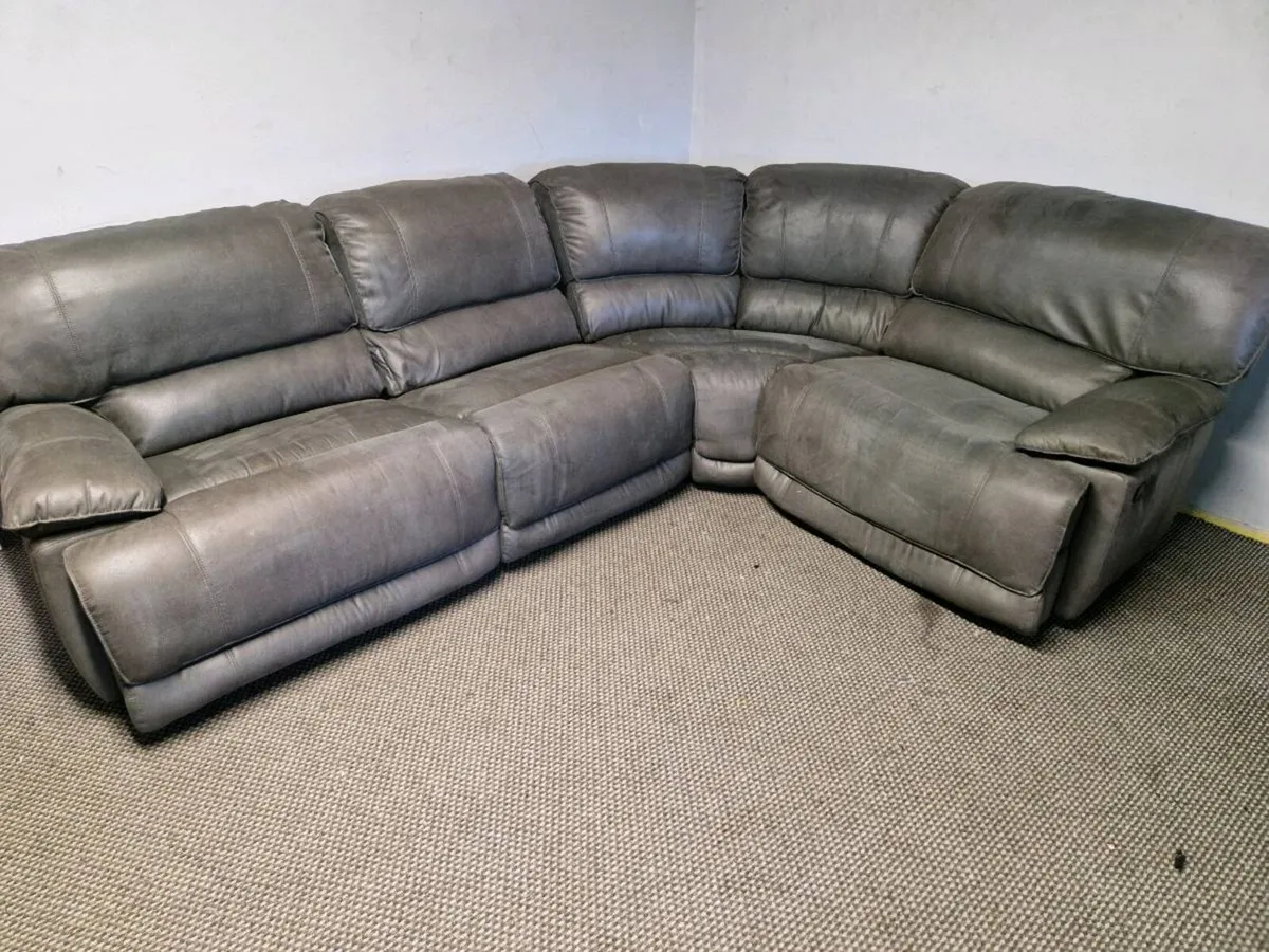 Corner sofa - Image 1