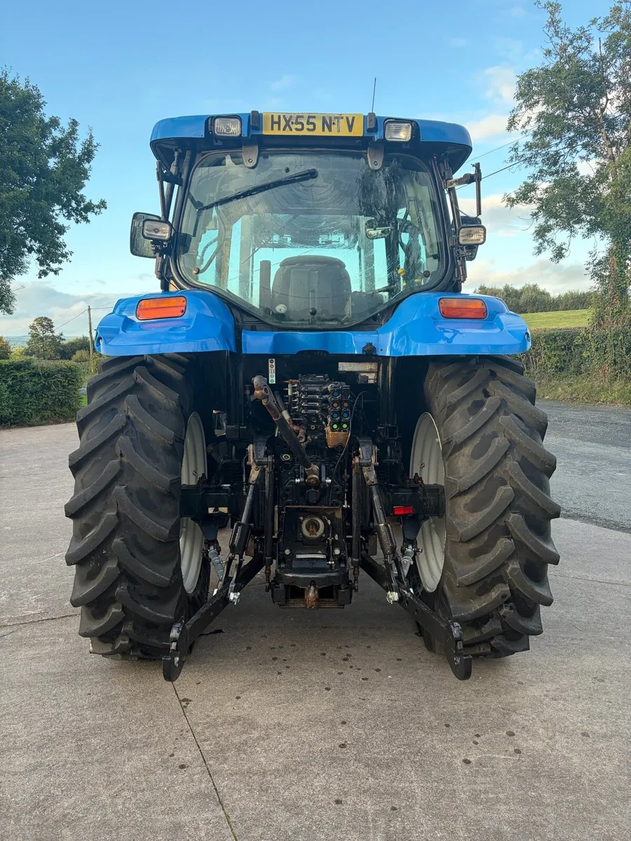New Holland TS110A + loader - Image 3