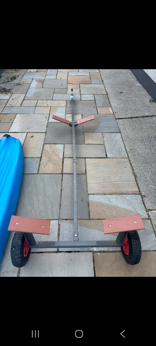 Kayak with trolly - Image 4