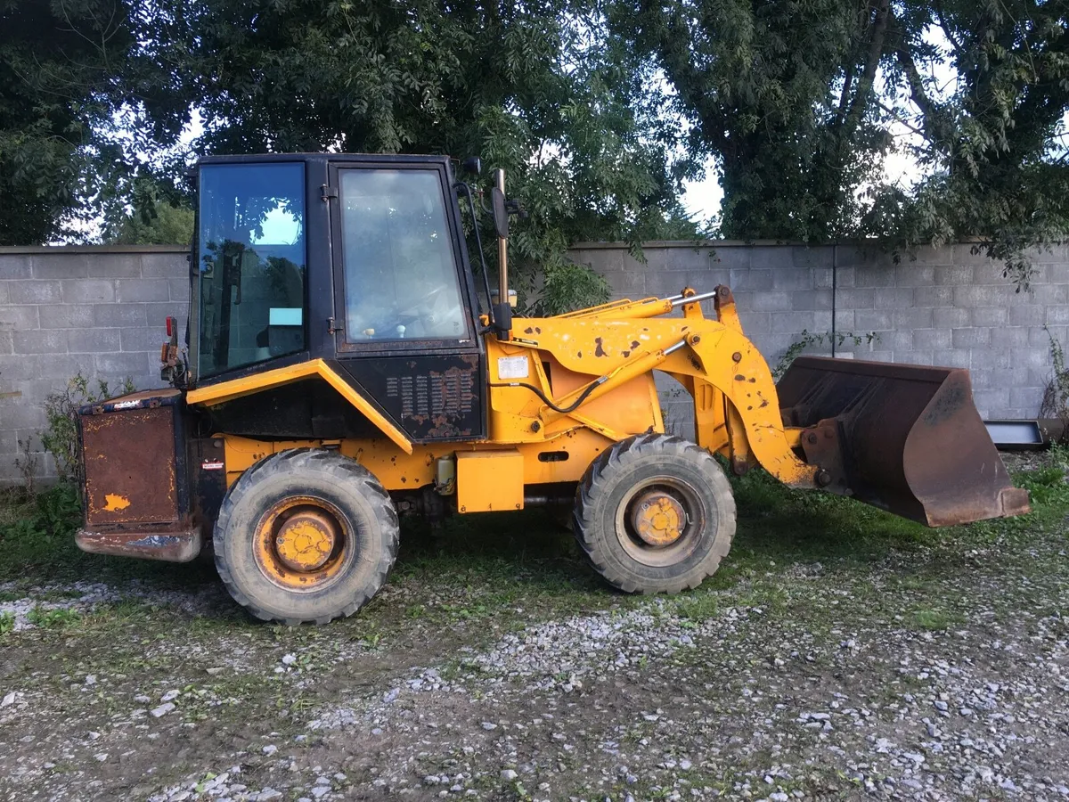Excavator cab guard. Tanco loader brackets. - Image 2