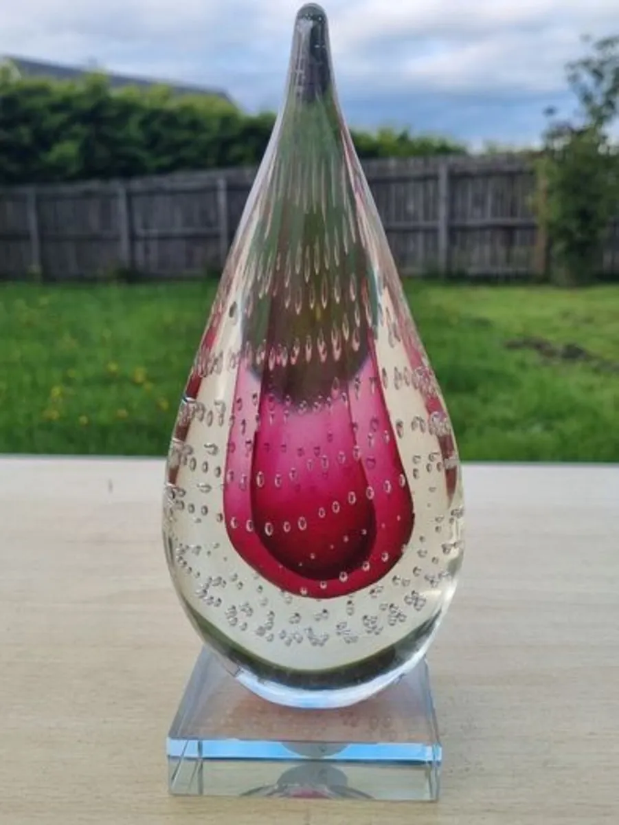 Murano transparent teardrop art glass paperweight - Image 4