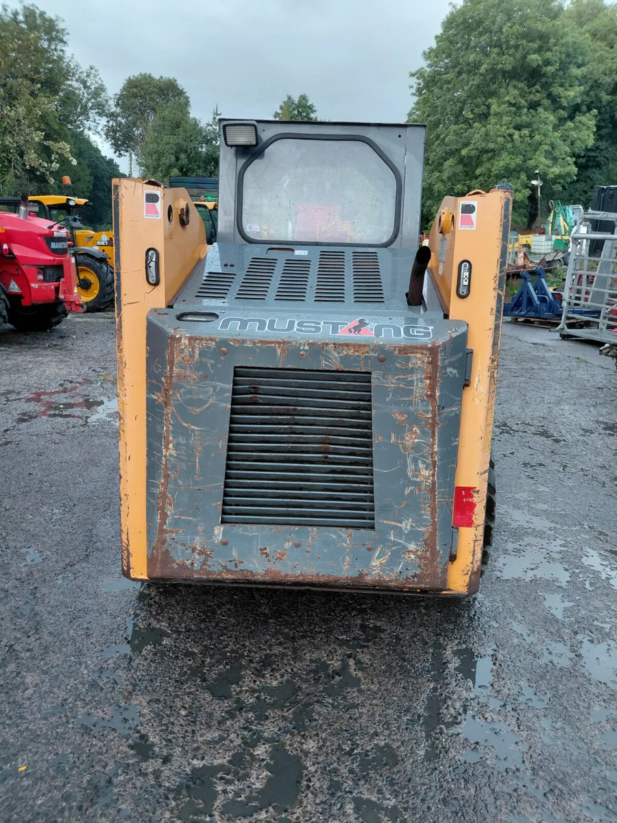 Mustang 2054 Skidsteer - Image 4