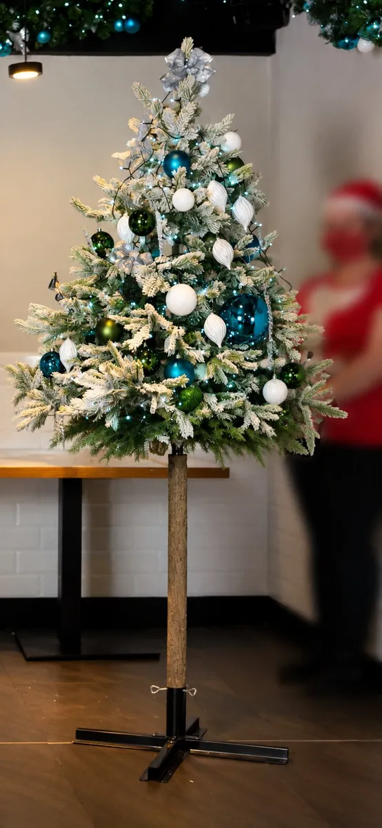 Christmas Tree Retail Display - Image 1