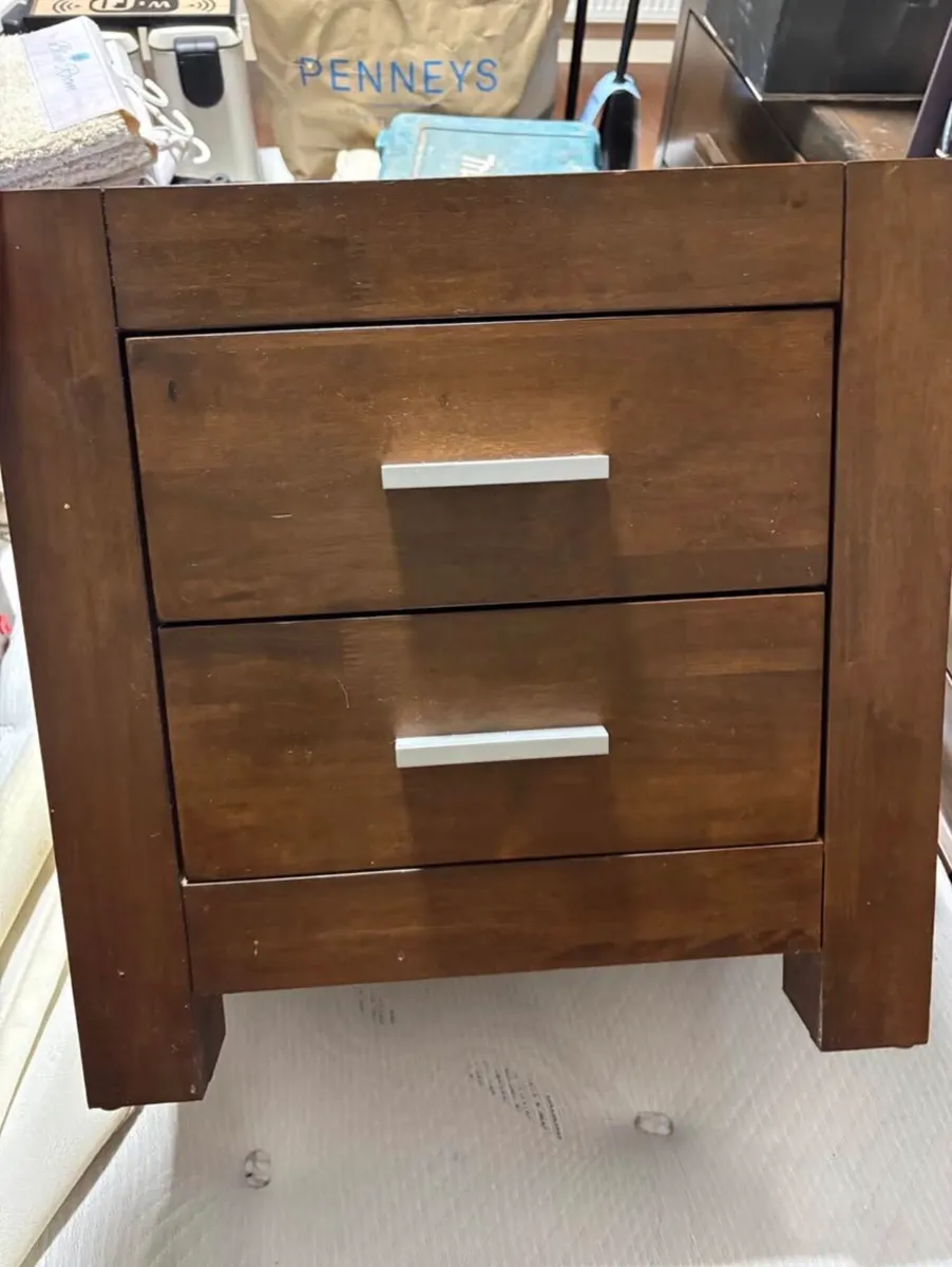 2 bedside lockers - Image 1