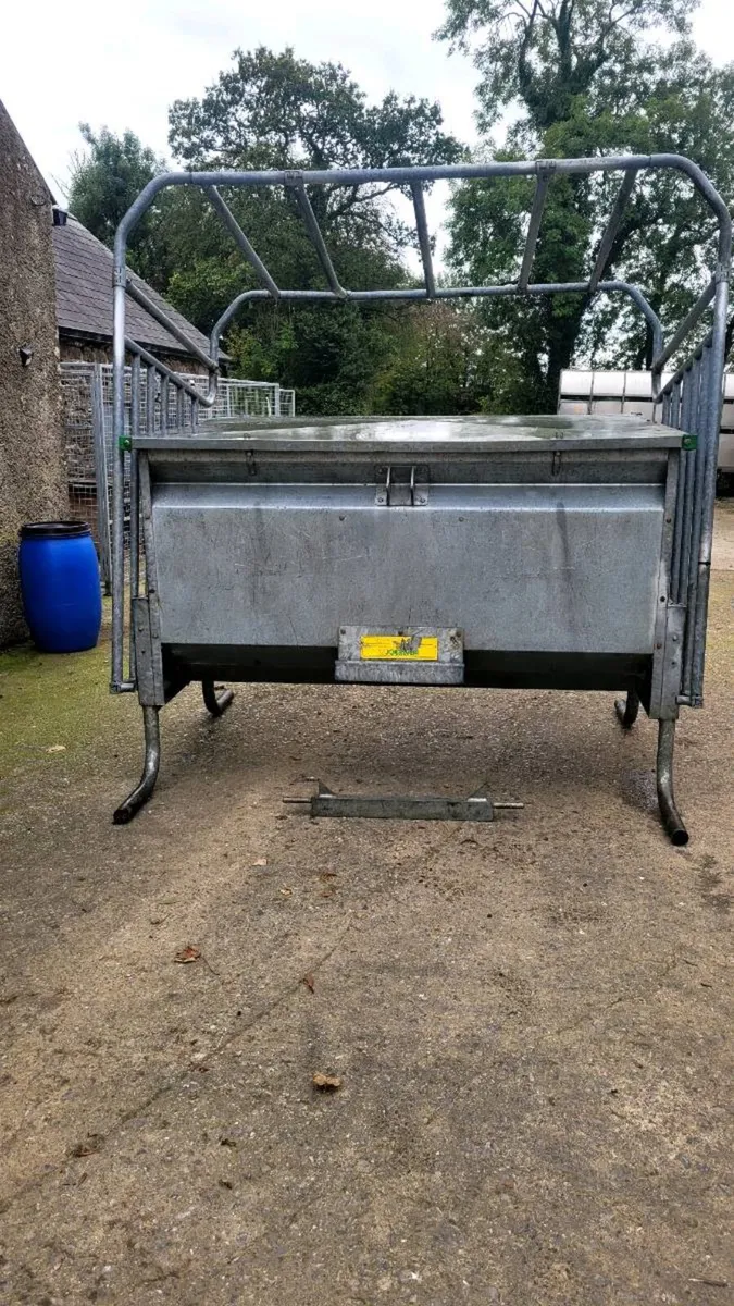 Calf creep  feeder - Image 4