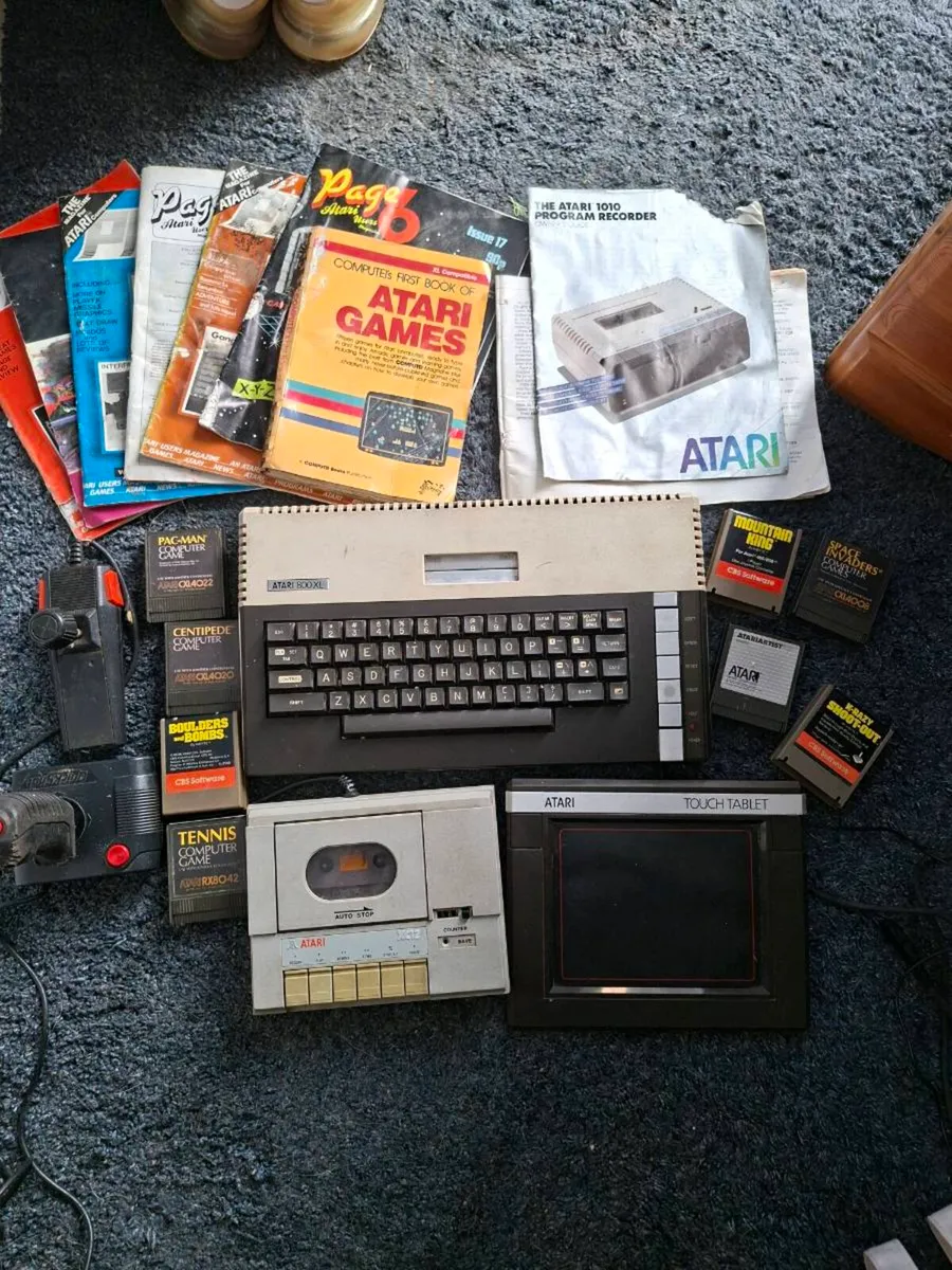Vintage Atari 800XL Computer bundle - Image 1