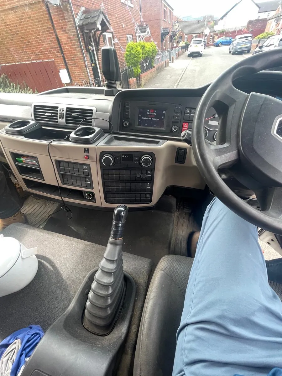 Man tipper - Image 2