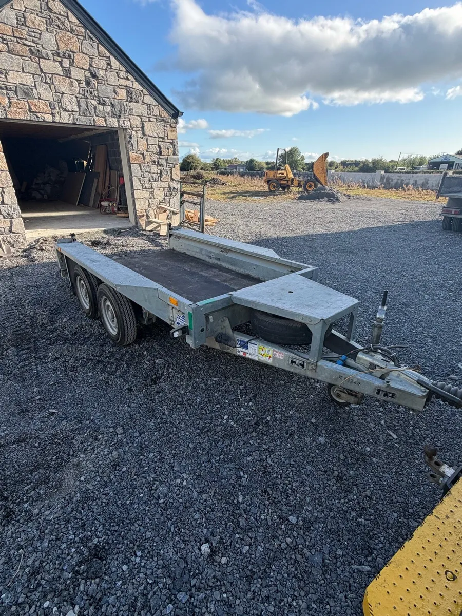 Ifor Willam’s 2.7T plant trailer - Image 1
