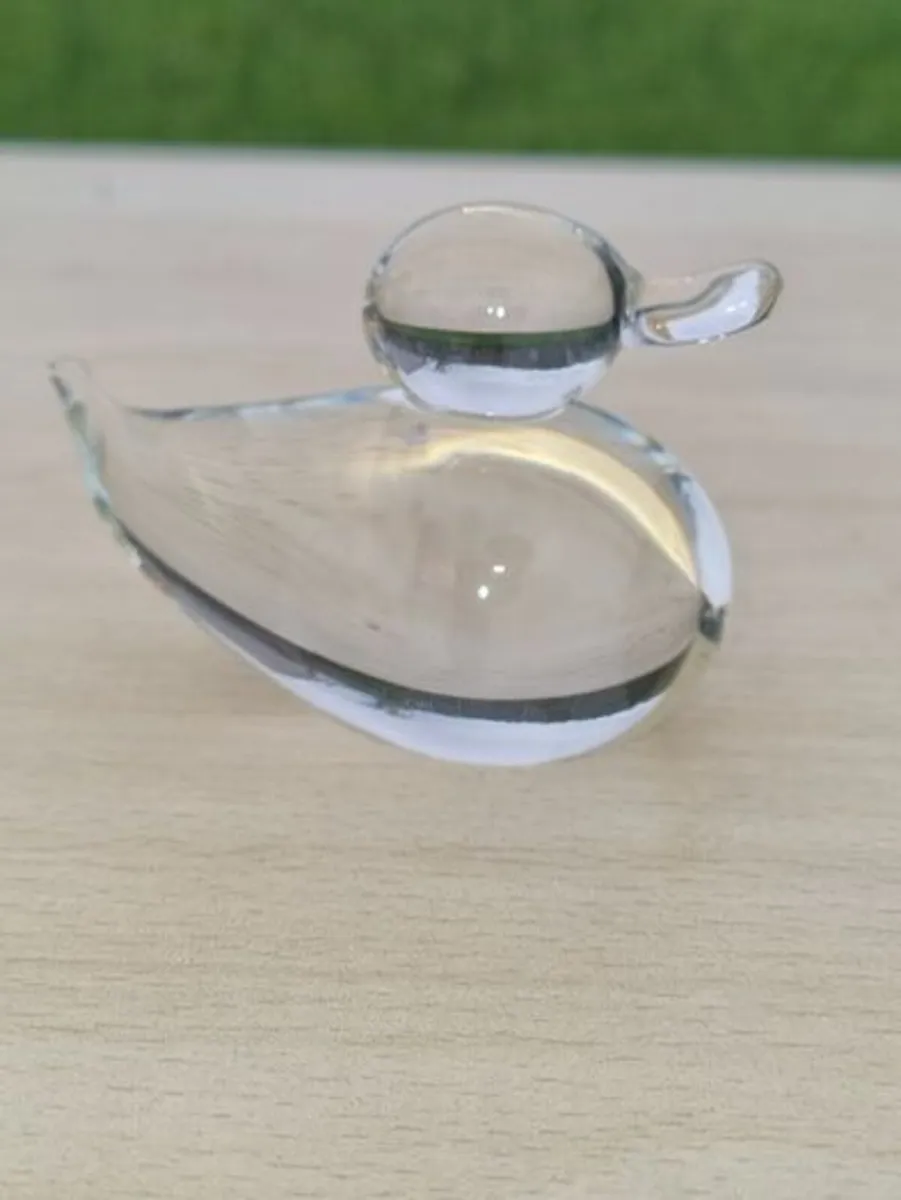 Duck figurine from the Swedish glassworks Reijmyre - Image 1