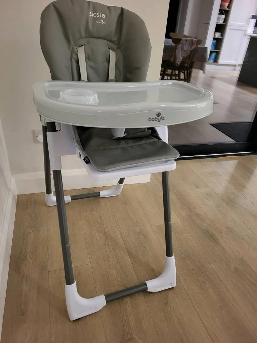 Babylo Siesta High Chair - Image 1