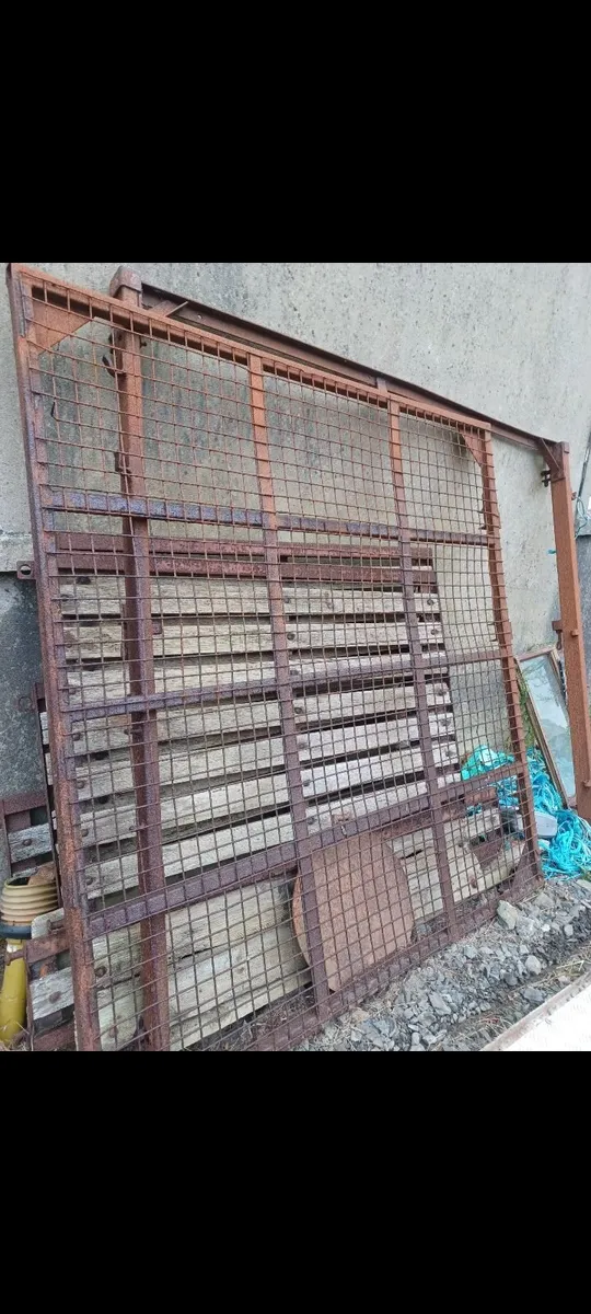 Trailer silage door - Image 1