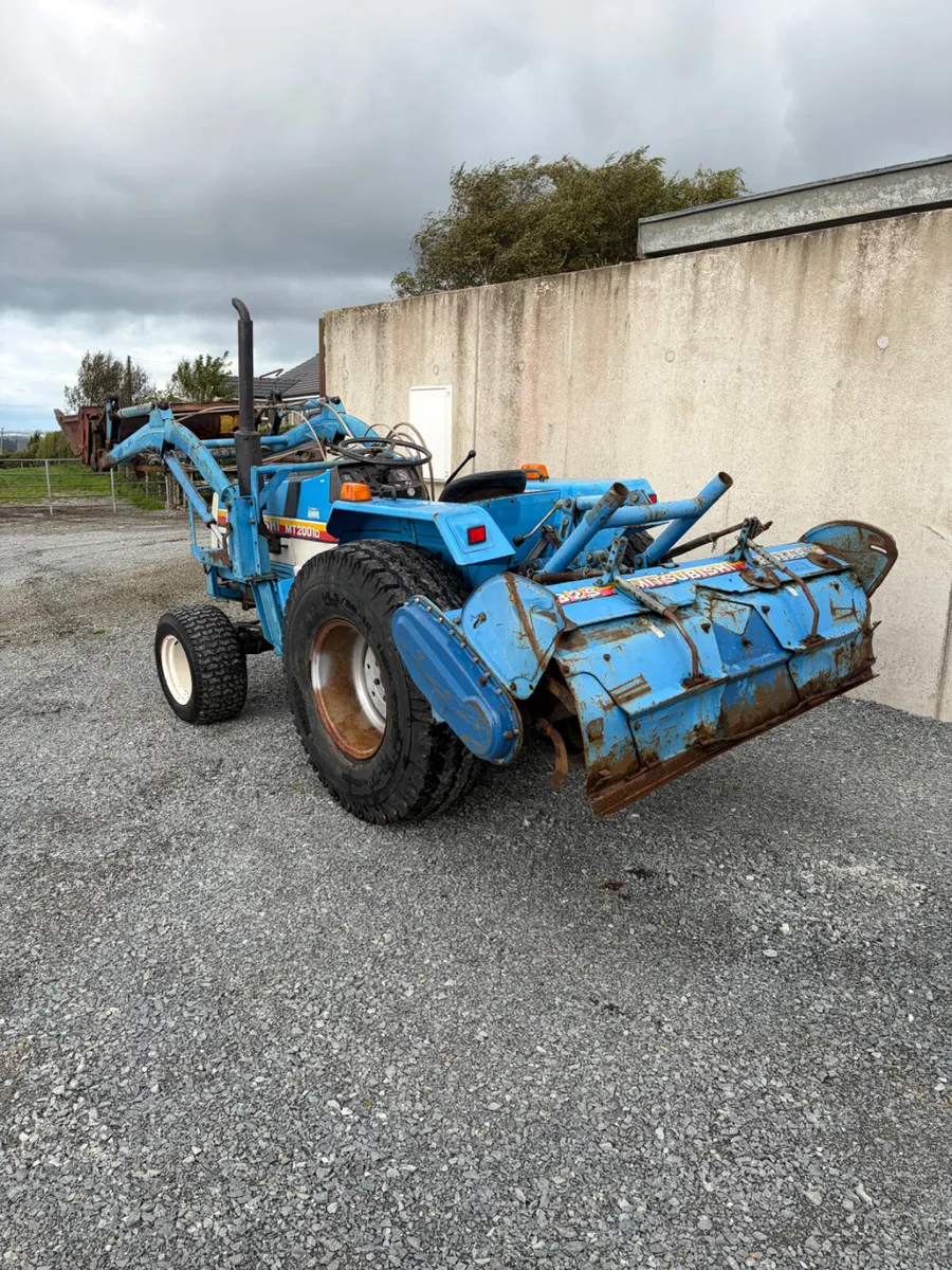 Mitsubishi MT2001 - Image 4