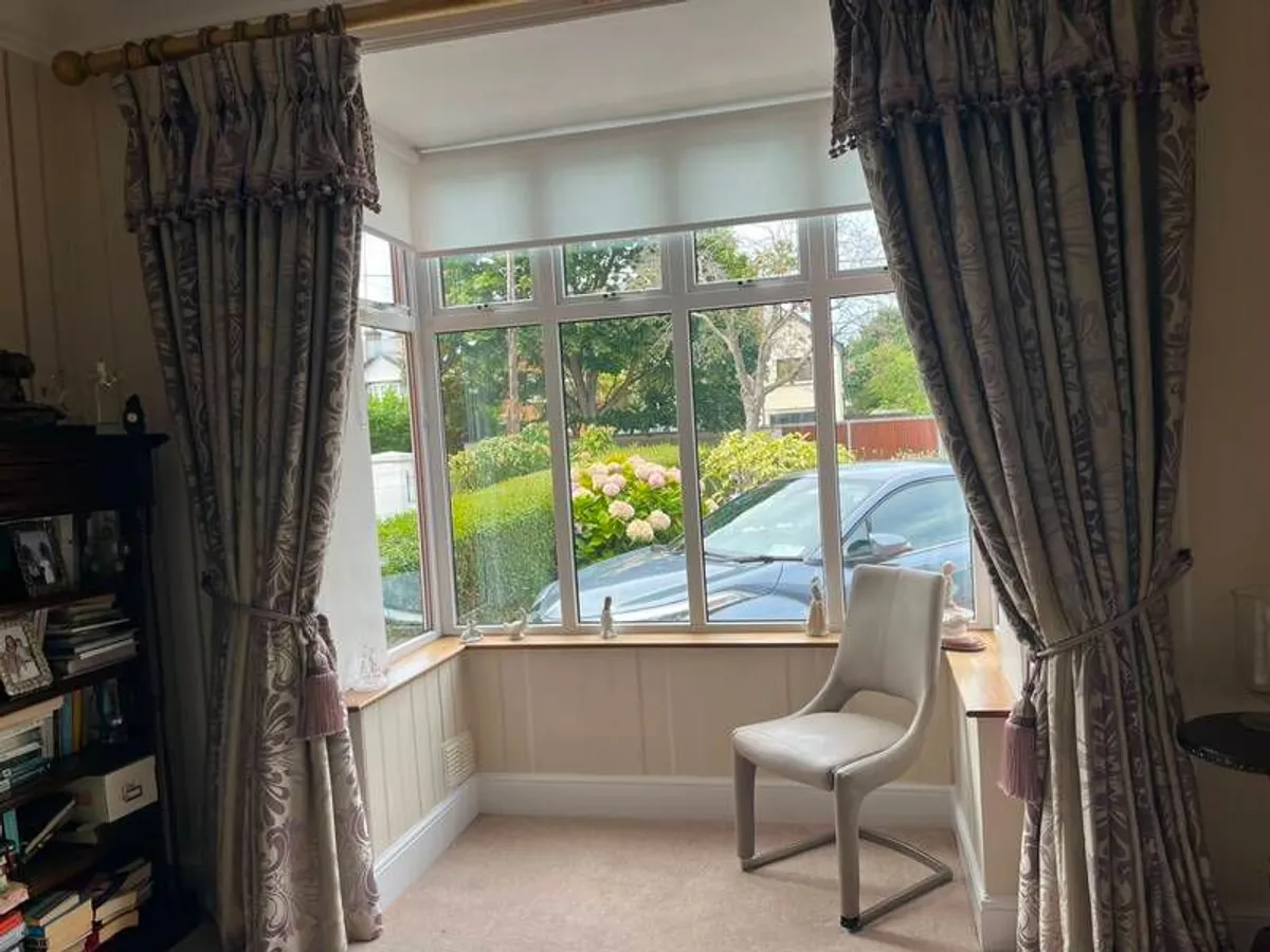 Fabulous curtains full length - Image 2
