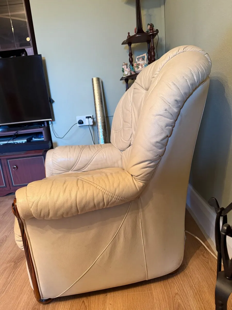 Couch & single seater - Image 2
