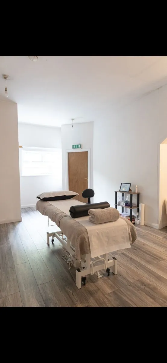 Reformer Pilates Studio and Therapy Room - Image 4