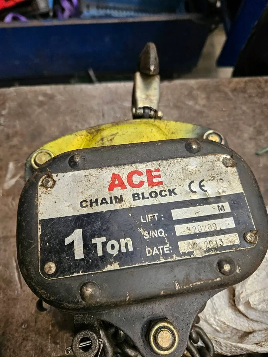 Chain hoist - Image 2