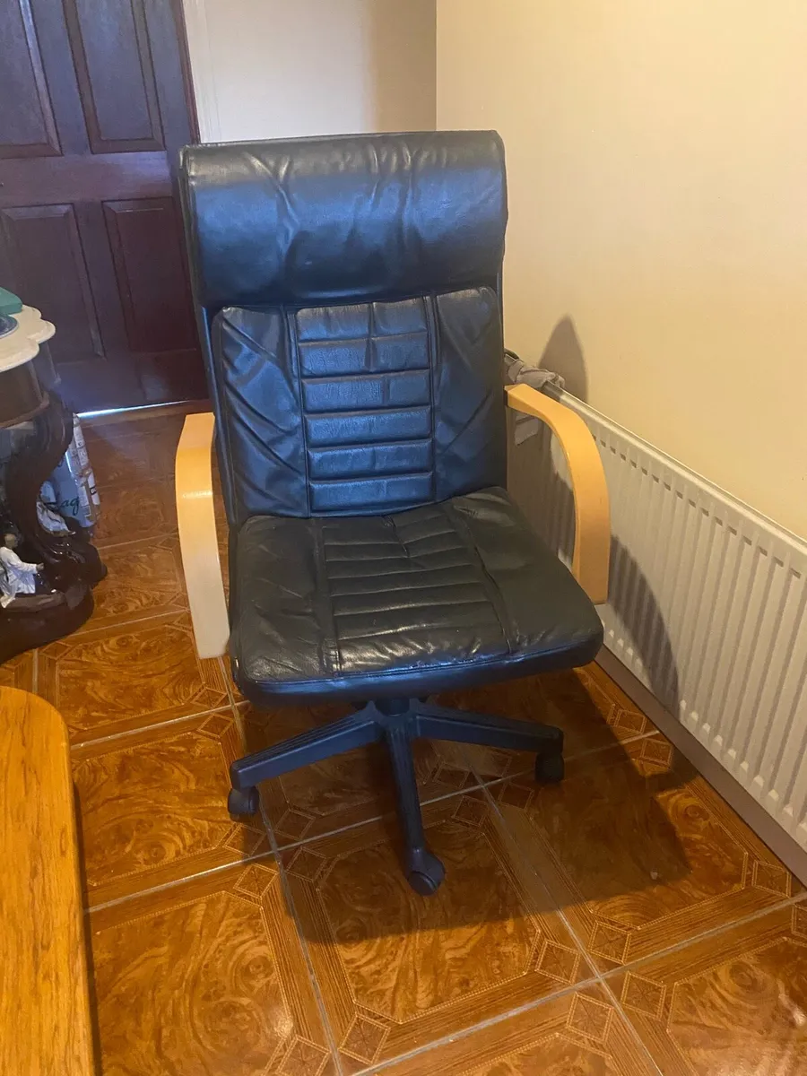 Office chair - Image 2