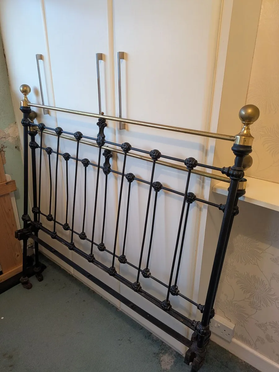 Metal bed - Image 4