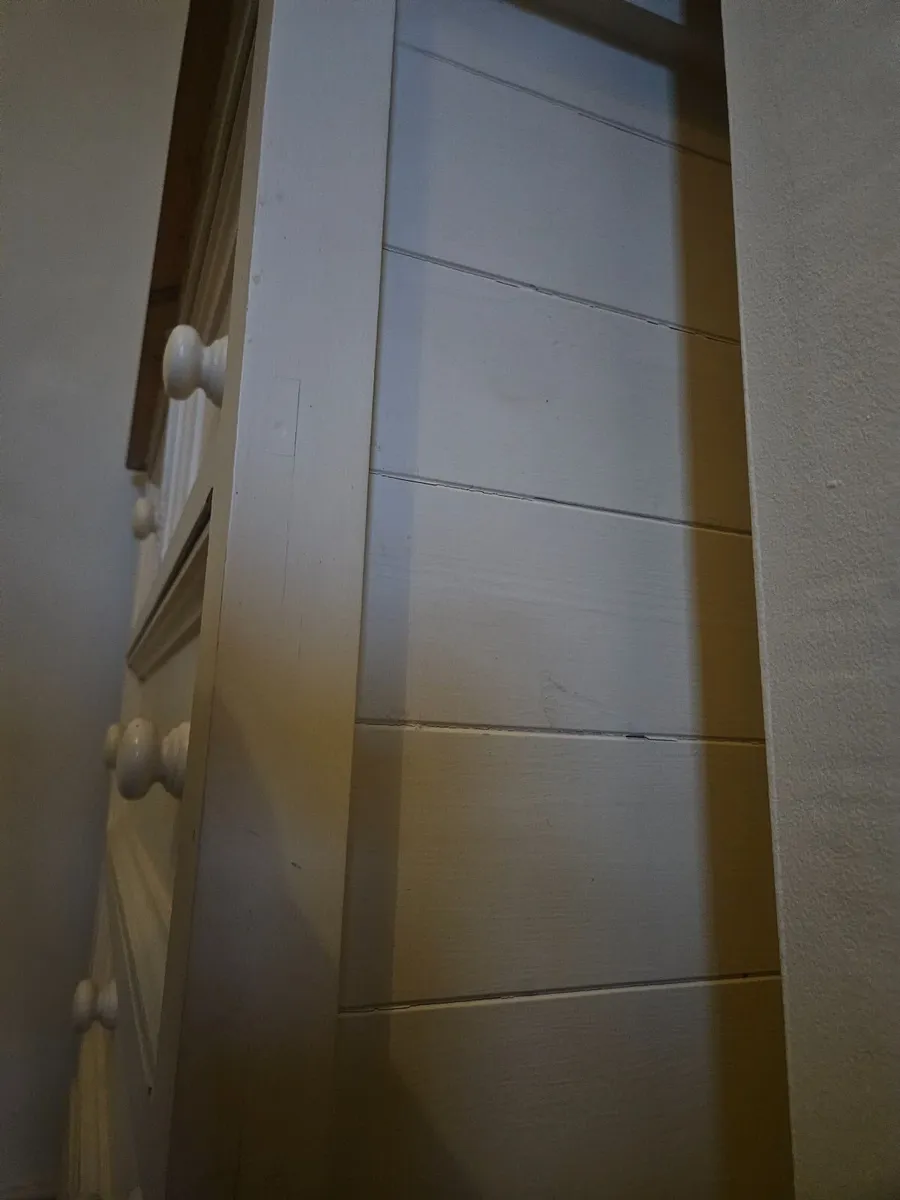 Chest of drawers - Image 2