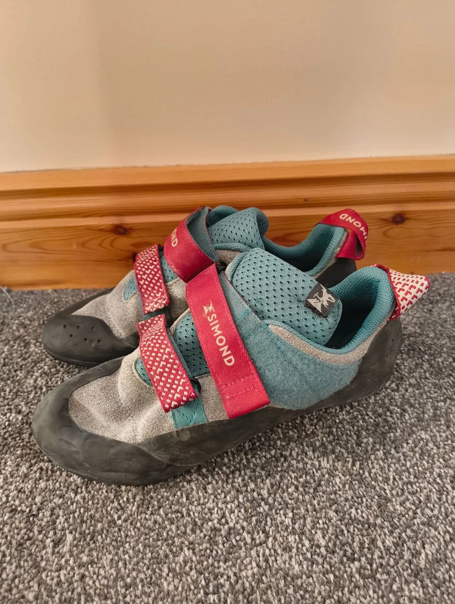 2 x Climbing bouldering shoes size 7 and 8 - Image 2