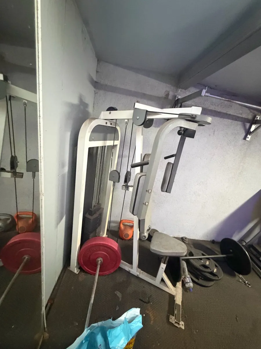 Gym chest fly - Image 2