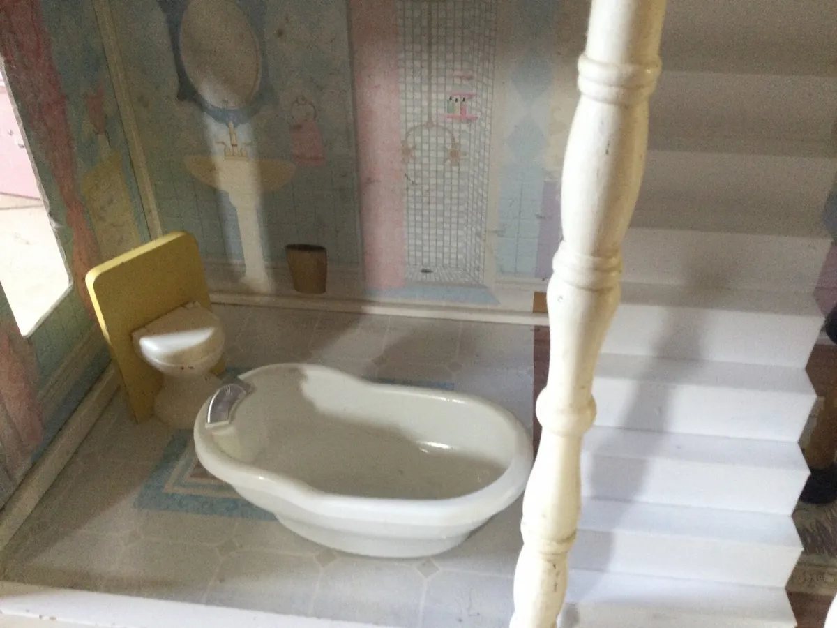 Dolls House - Image 4
