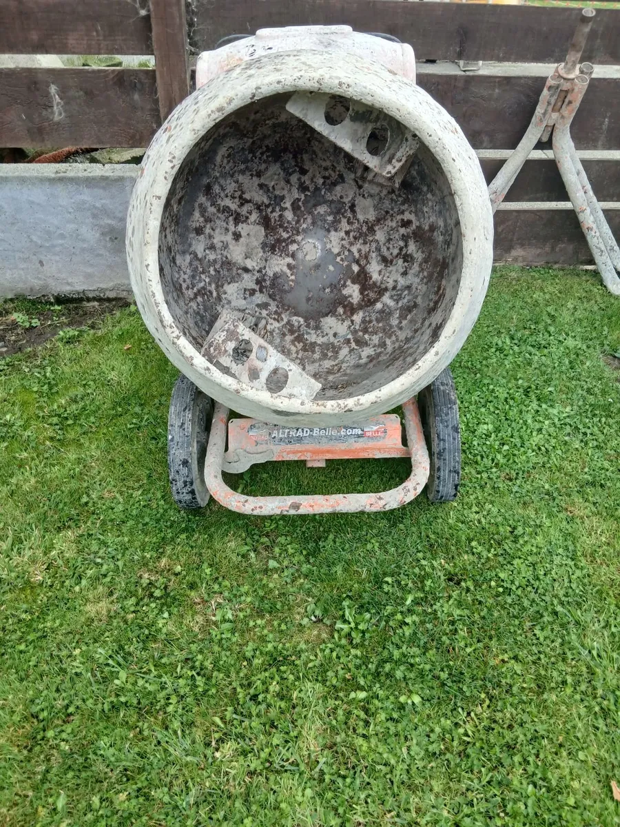 Cement Mixer Belle - Image 1