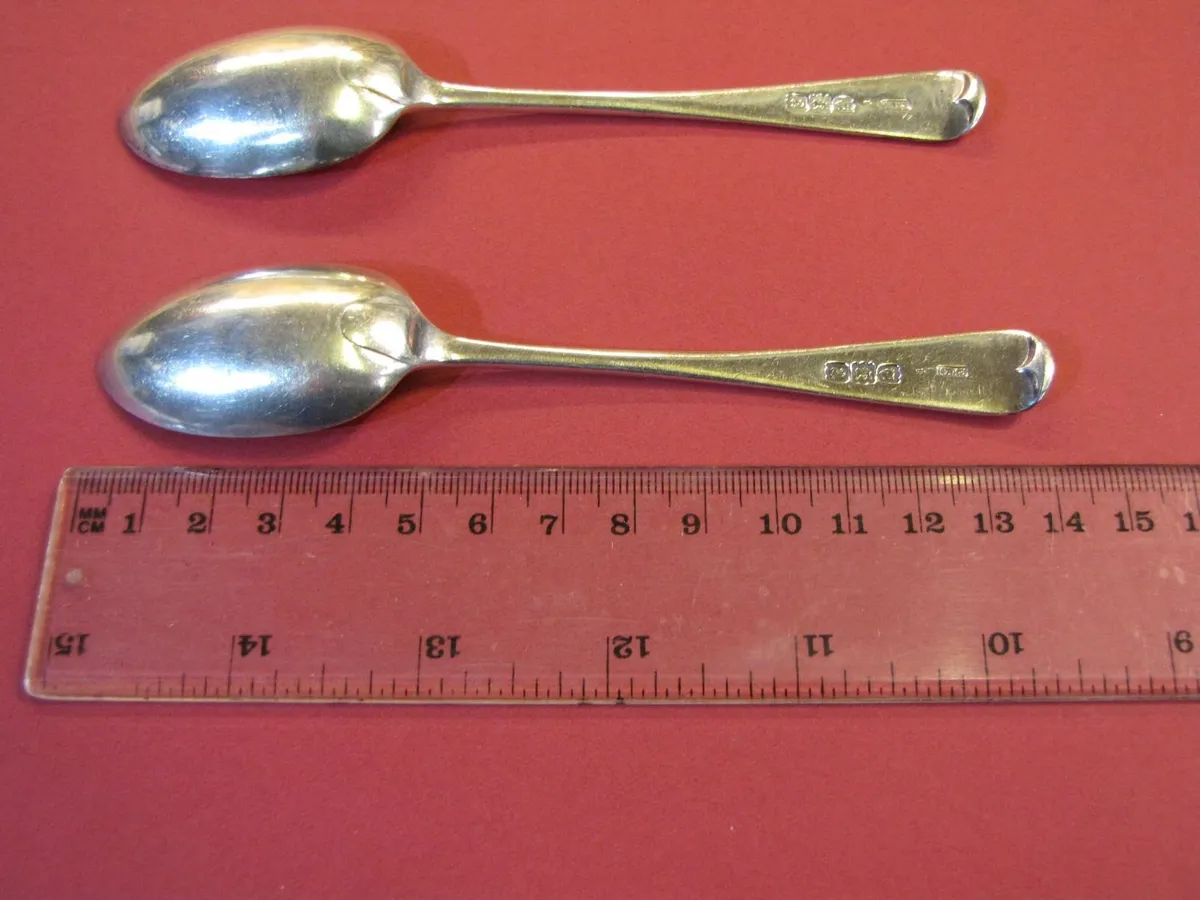 EIGHT STERLING ANTIQUE SILVER SPOONS. - Image 4
