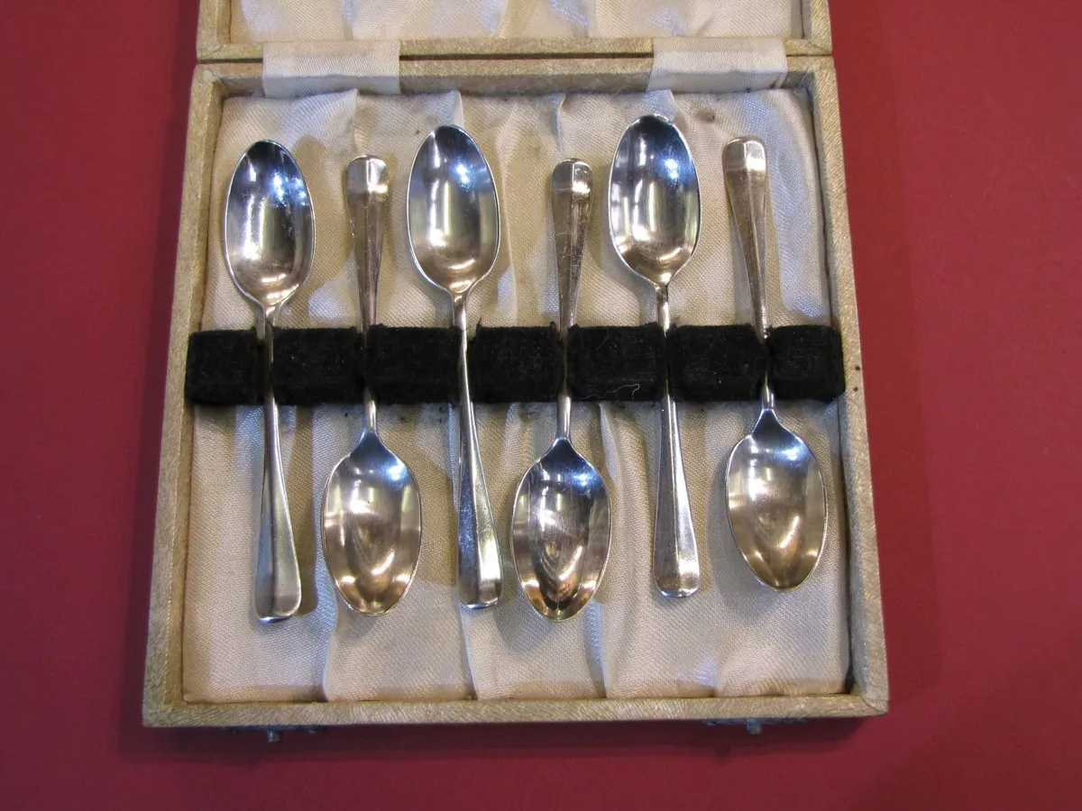 EIGHT STERLING ANTIQUE SILVER SPOONS. - Image 3