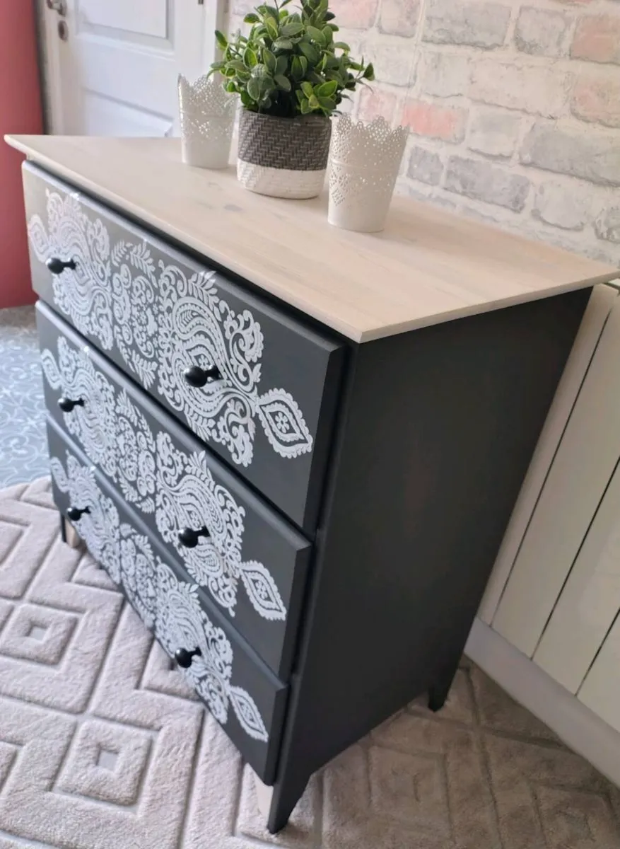 Chest of Drawers - Image 3