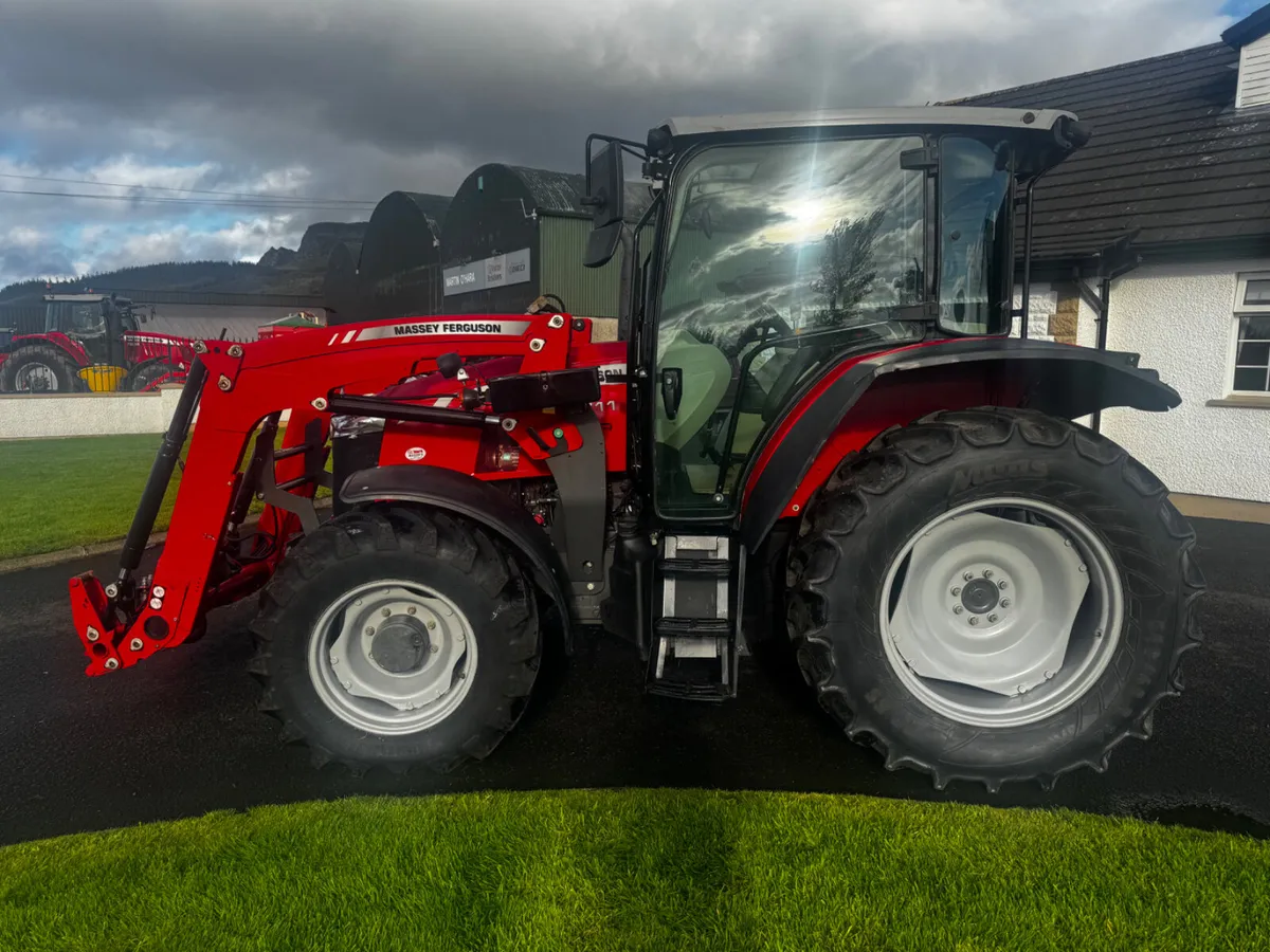 Massey Ferguson 5711 & Loader - Image 1