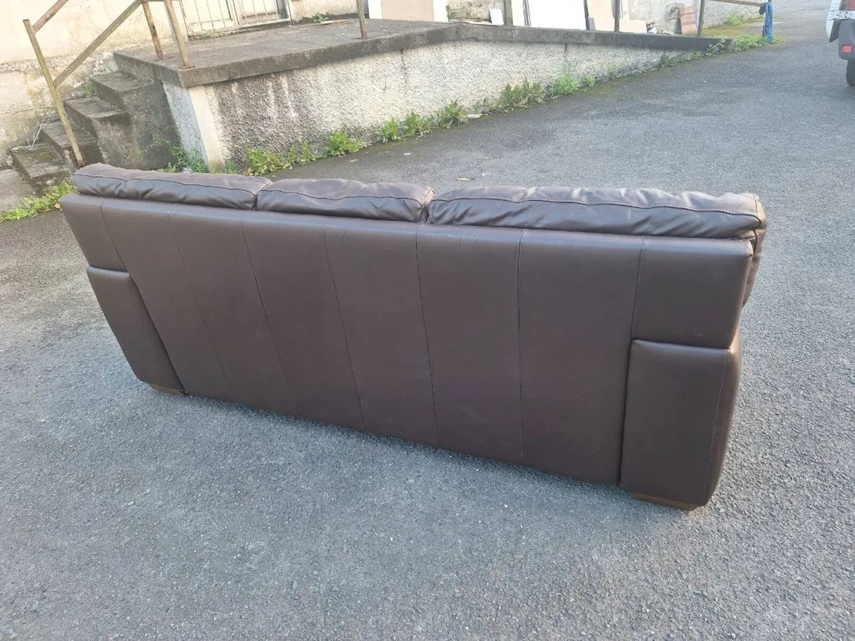 3 Seater Leather Sofa - Image 4