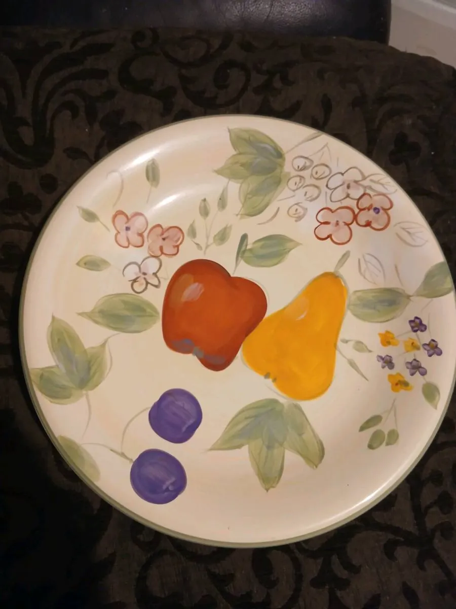 Set of 5 Gibson handpainted dinner plates - Image 1