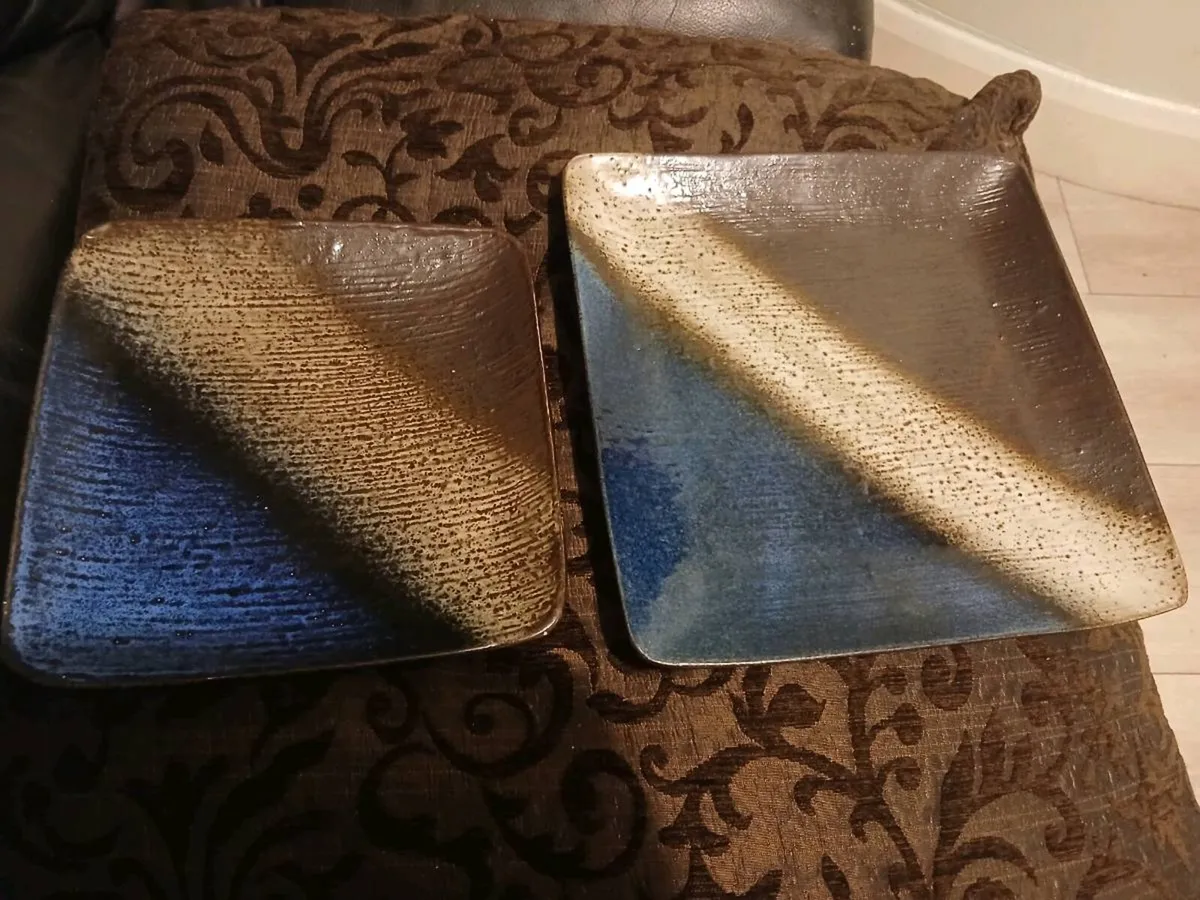 6 Square Dinner Plates + 3 side plates - Image 1