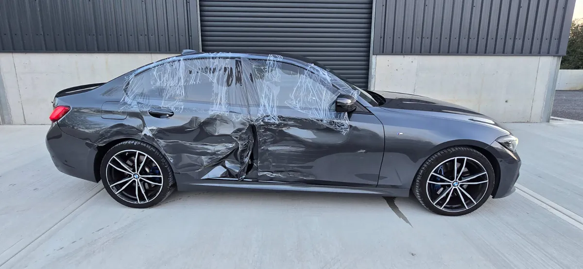 202 BMW 330E M-SPORT - Image 4