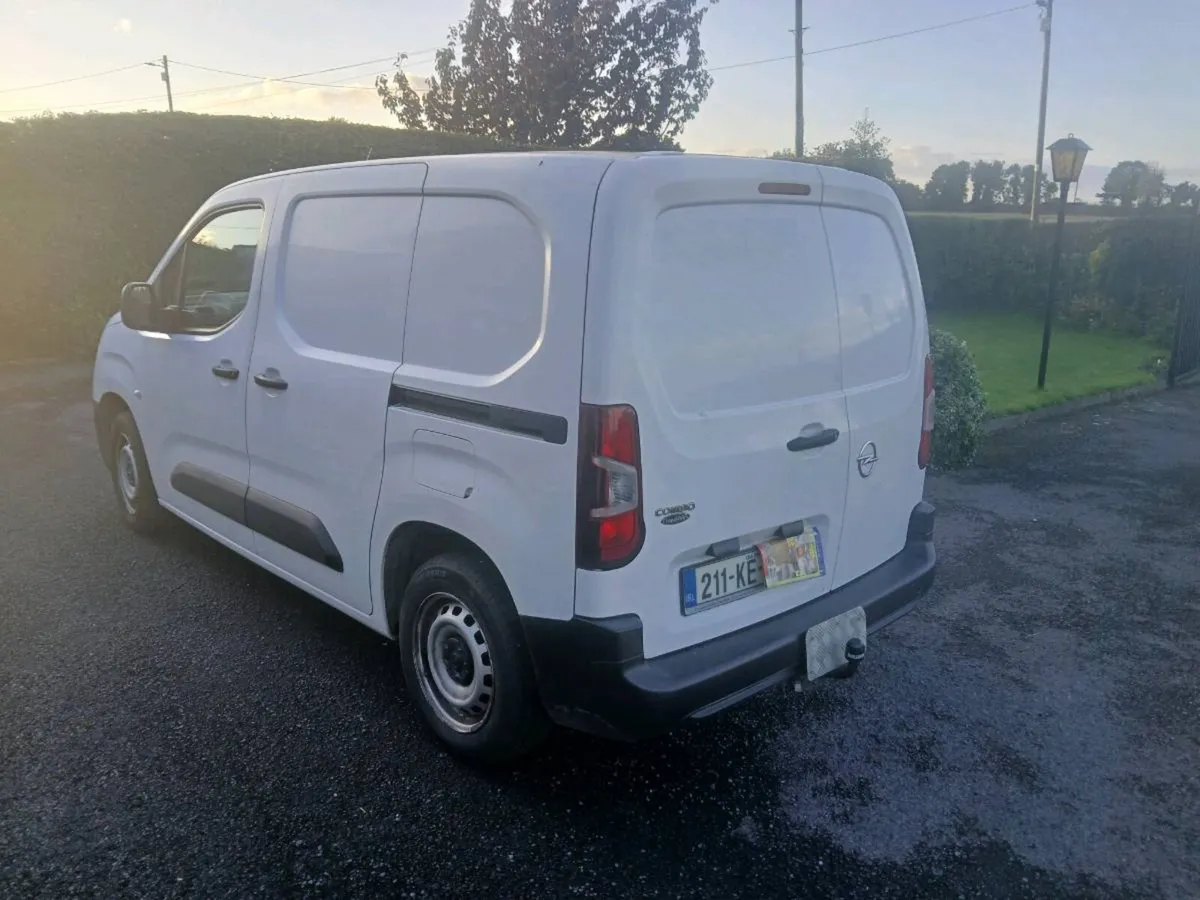 Opel combo van 3 seater - Image 4