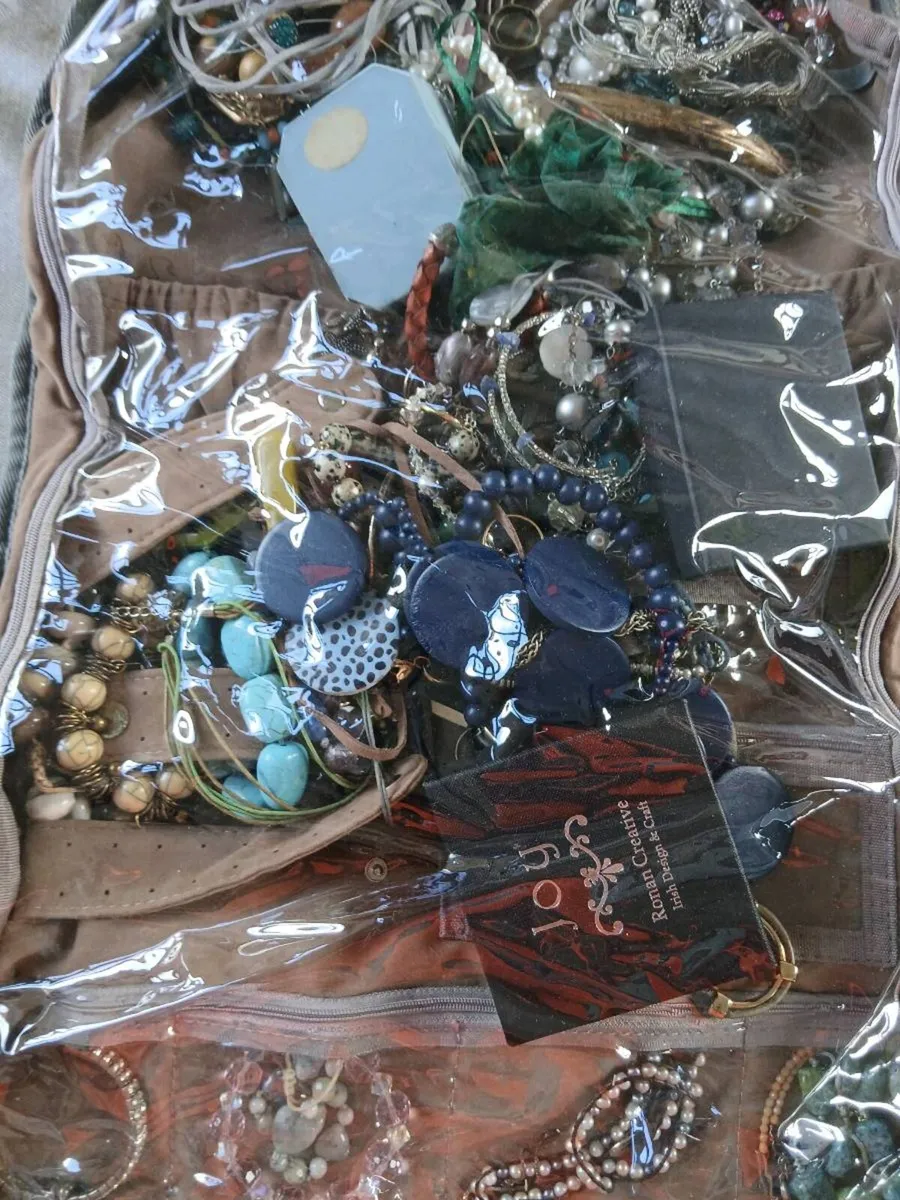 Jewellery - Image 3