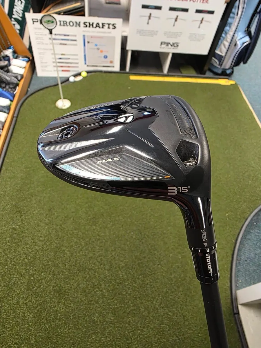 Like New Taylormade Qi4D Max 3 Wood - Image 2