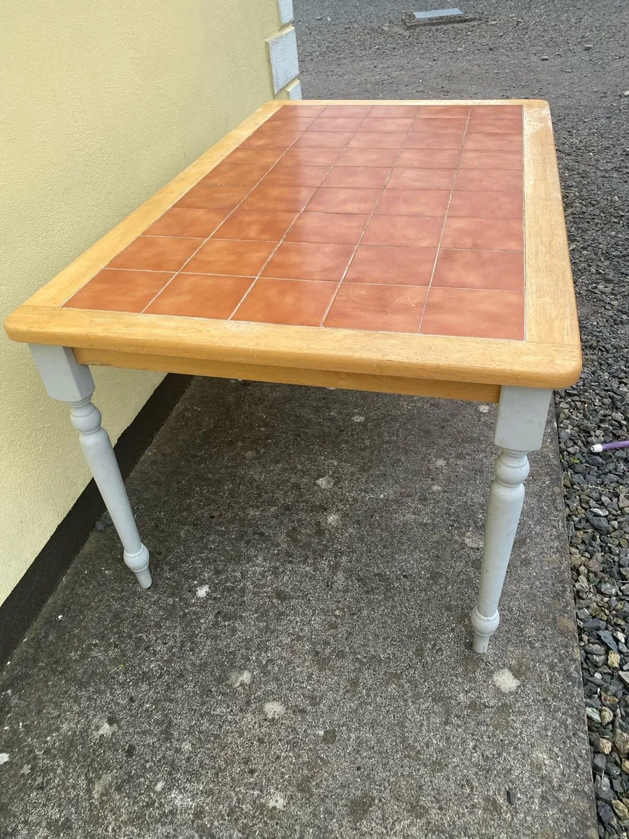 Kitchen table - Image 3
