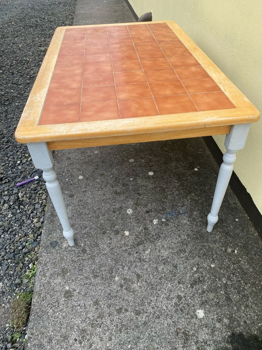 Kitchen table - Image 4