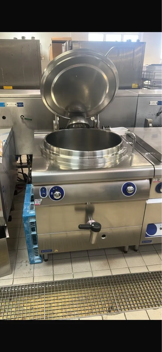 Gas Bratt Pan - Image 1