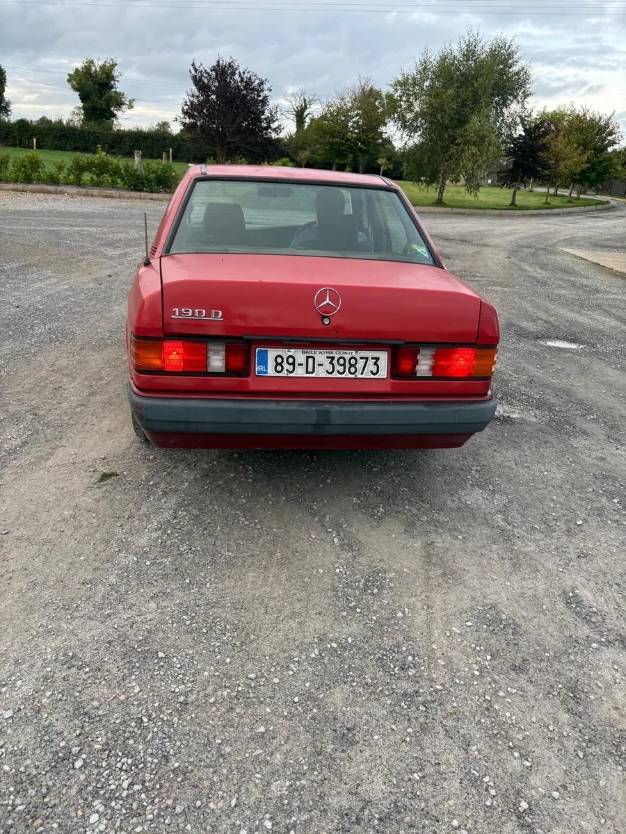 Mercedes 190D - Image 2