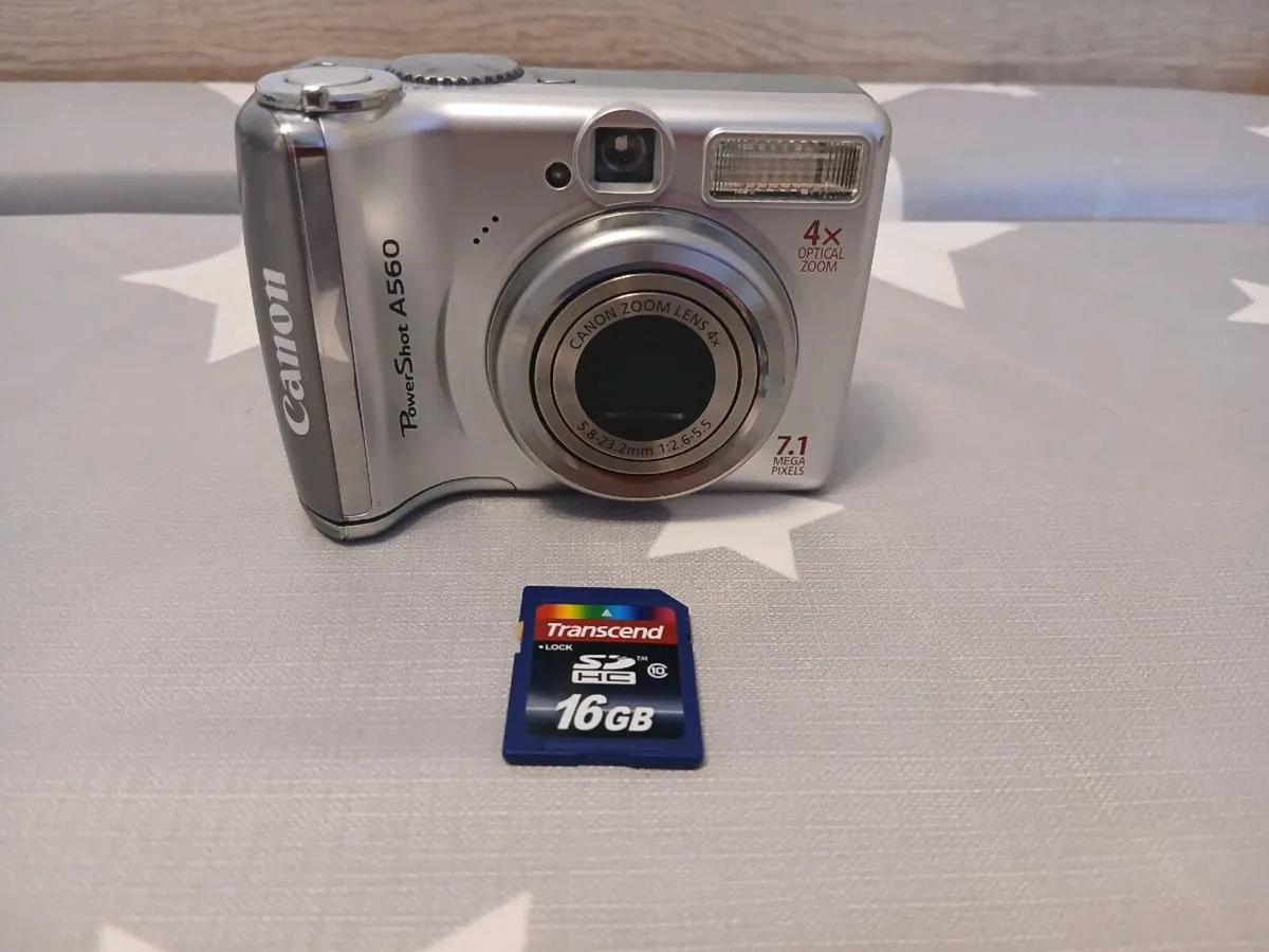 Canon PowerShot A560 (7.1 MP) + 16GB SD Card - Image 2